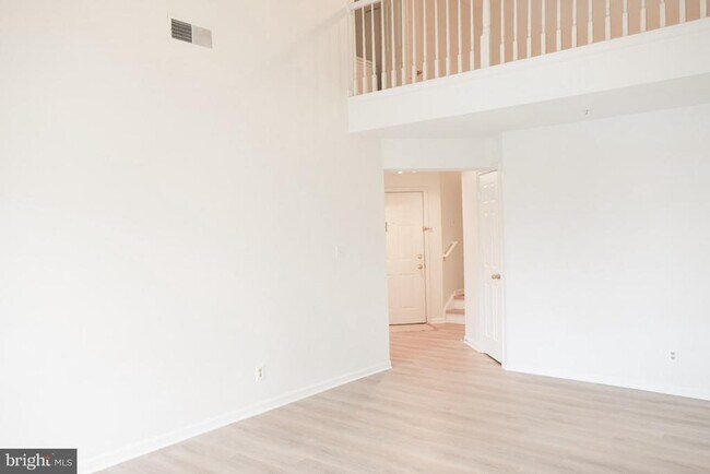 Building Photo - 46628 Drysdale Terrace