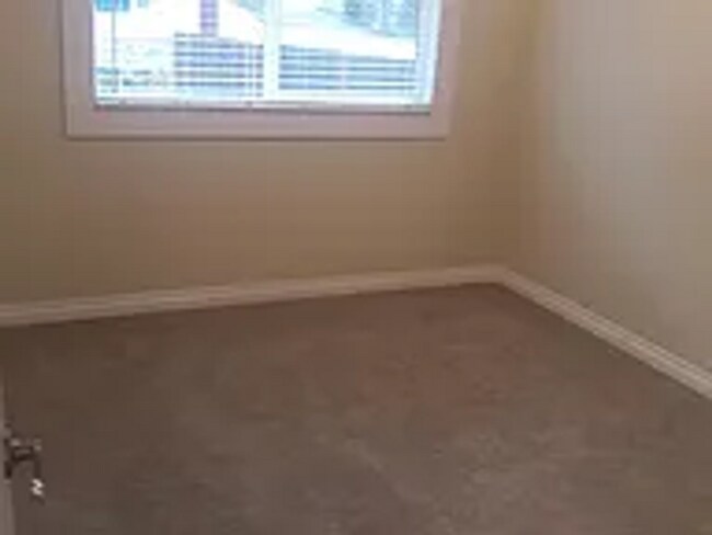 Building Photo - Beautiful 3 bedroom Edmonds Rambler