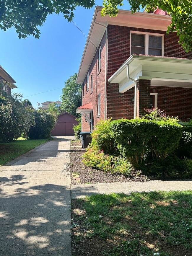 Building Photo - 2 Blocks from Grandin Village - Immaculate...