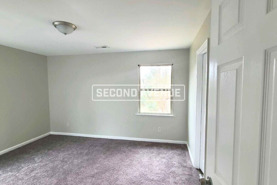 Building Photo - 5403 Wesley Dr