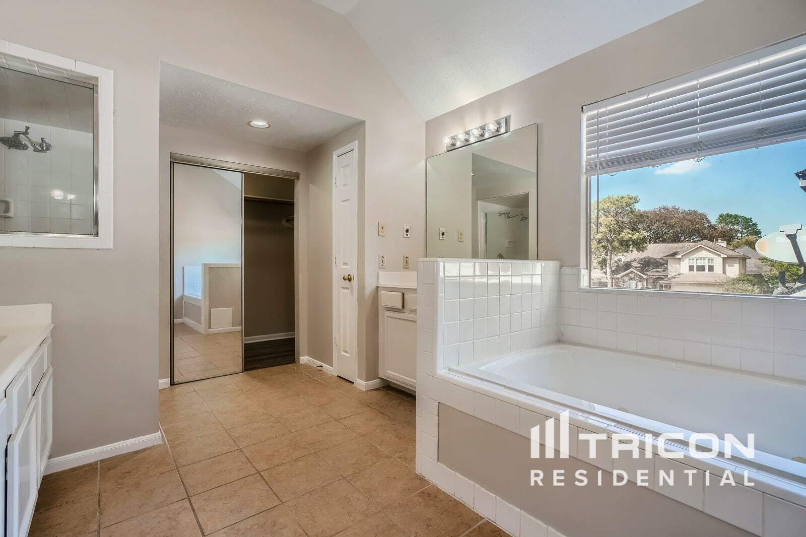 Building Photo - 5911 Klamath Falls Ct