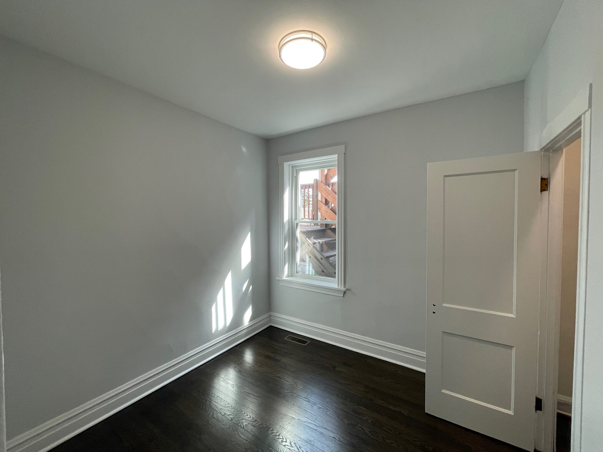 Bedroom - 4737 N Maplewood Ave