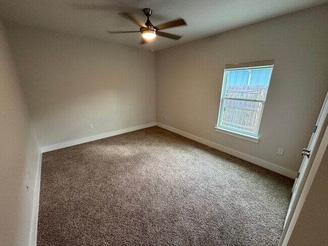 Building Photo - 3533 Sailfish Dr