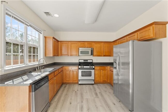 Building Photo - 915 Wendlebury Ct