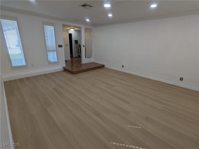 Building Photo - 7301 Pleasant View Ave
