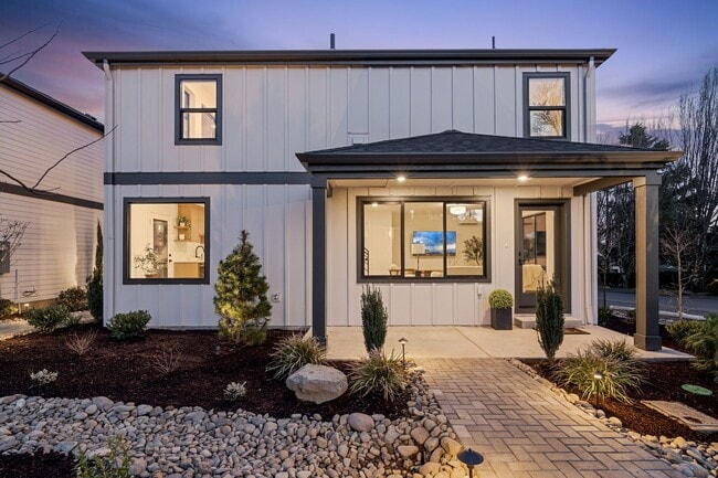 Building Photo - Modern Living in the Heart of Lake Oswego!! Stunning New 3BR 2.5BA