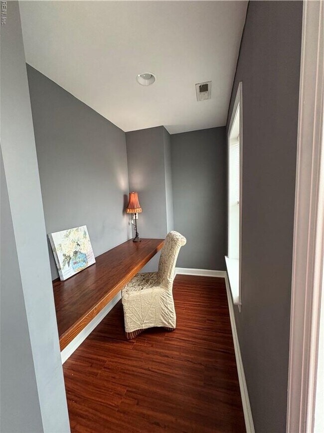 Building Photo - KIL5003-BH