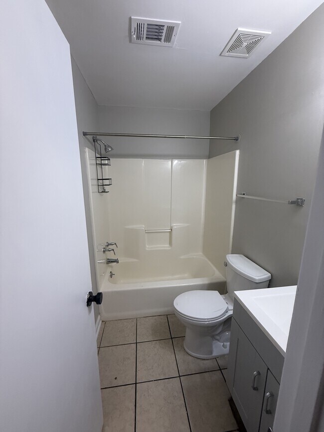 Building Photo - 109 Mauldon Ct