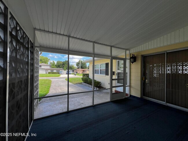 Building Photo - 11505 Inez Dr
