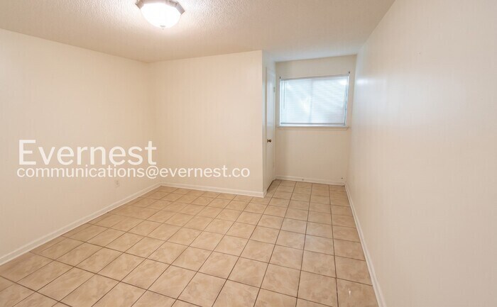 Building Photo - 1851 Dana Ln