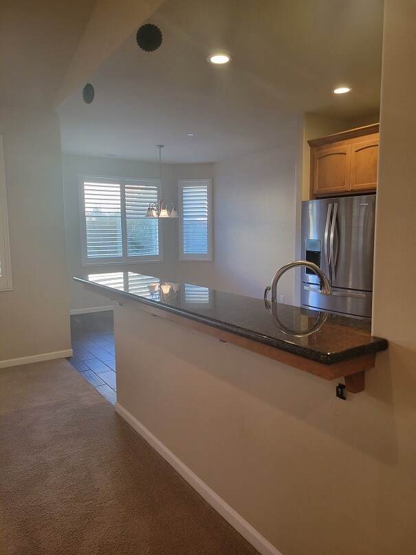 Building Photo - 227 Gooselake Cir