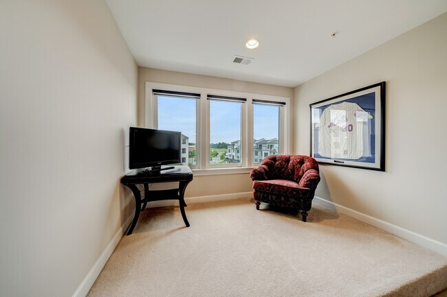 Building Photo - 1521 Ribbon Limestone Terrace SE