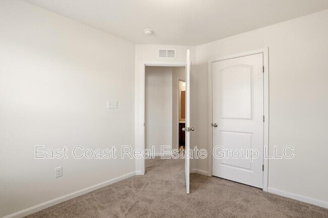 Building Photo - 202 Magellan Dr