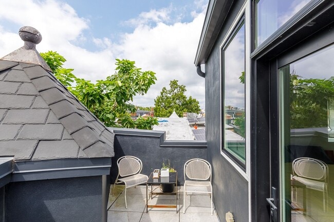 Building Photo - Modern Penthouse in Columbia Heights