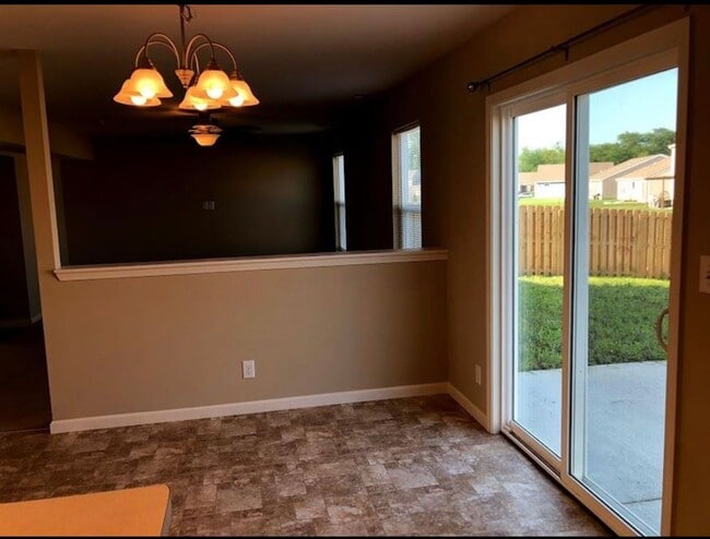 Building Photo - Spacious 4-Bedroom Home with Loft, Fenced Backyard & Modern Finishes
