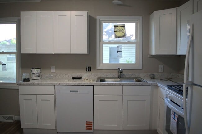 Building Photo - Great 2 Bed 1 Bath House!