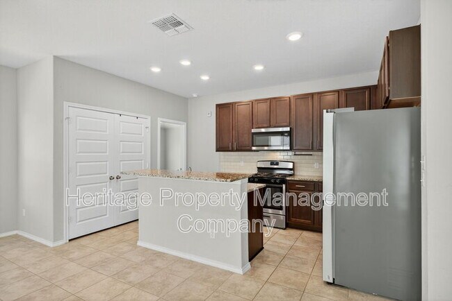 Building Photo - 13438 Carter Cv