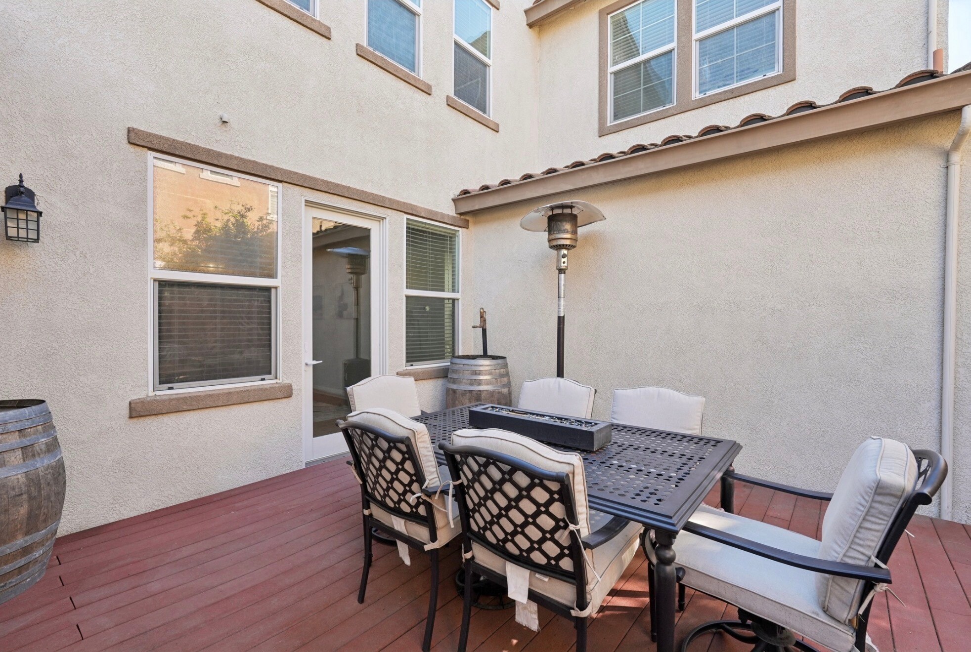 Building Photo - 2070 Katnich Ln