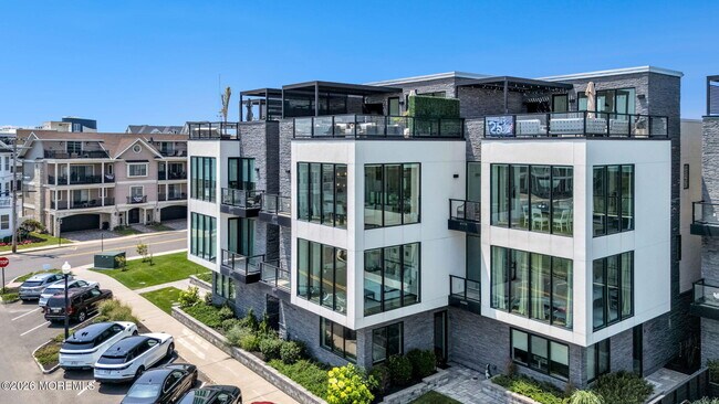 Building Photo - 200 Ocean Ave N