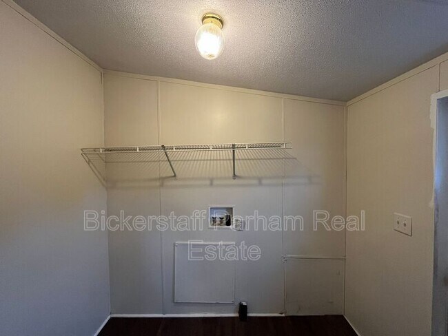 Building Photo - 16 Lake Vista Dr