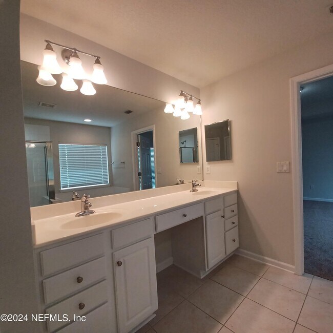 Building Photo - 6270 Autumn Berry Cir