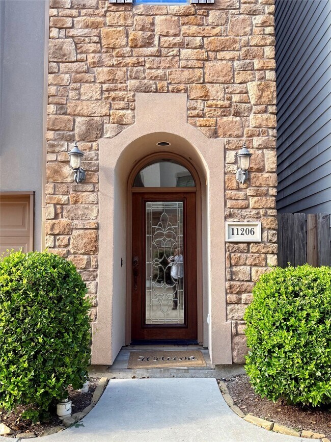 Building Photo - 11206 Mattina Dr