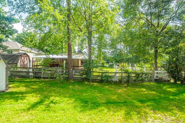 Building Photo - 11579 Persimmon St