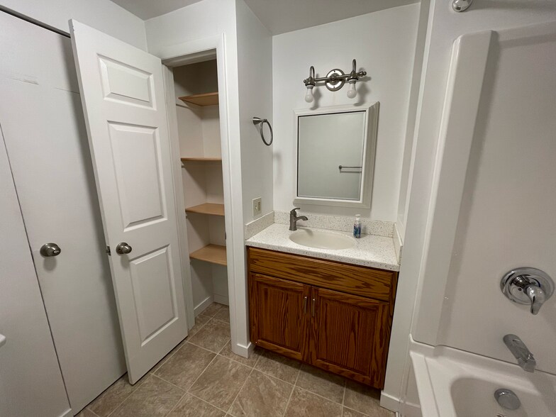 Building Photo - 307 Freeport Rd