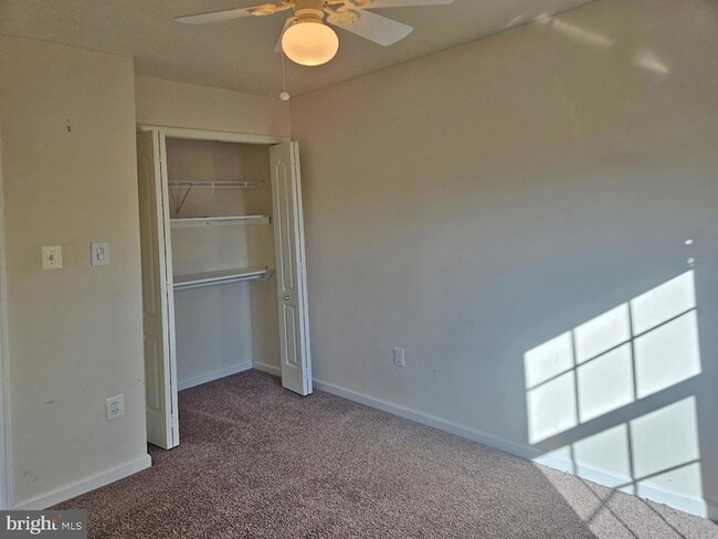 Building Photo - 3315 Hollow Ct