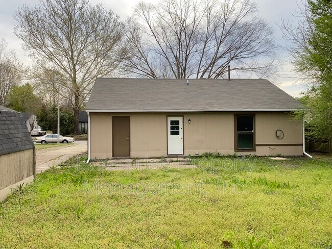 Building Photo - 3681 Barberry St