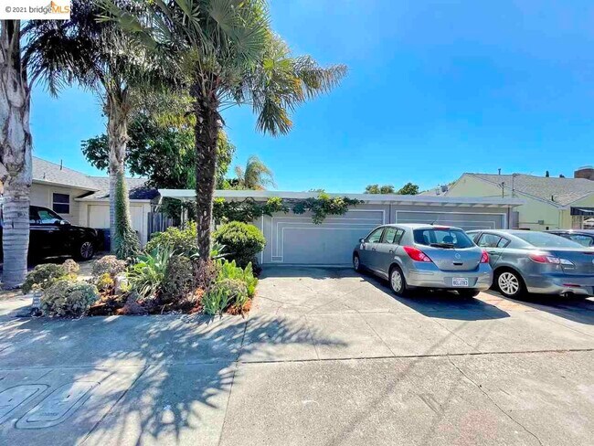 Building Photo - 929 Liberty St