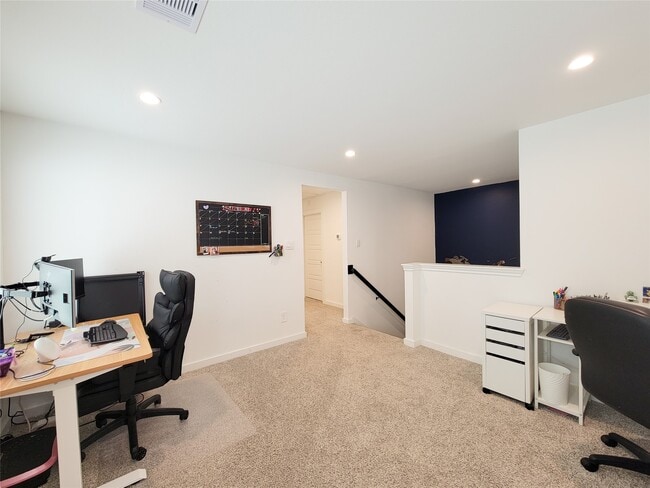 Building Photo - 3223 Creston Gate Dr