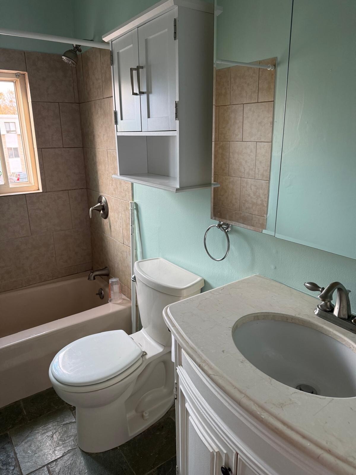 Building Photo - 94 Cowesett Ave