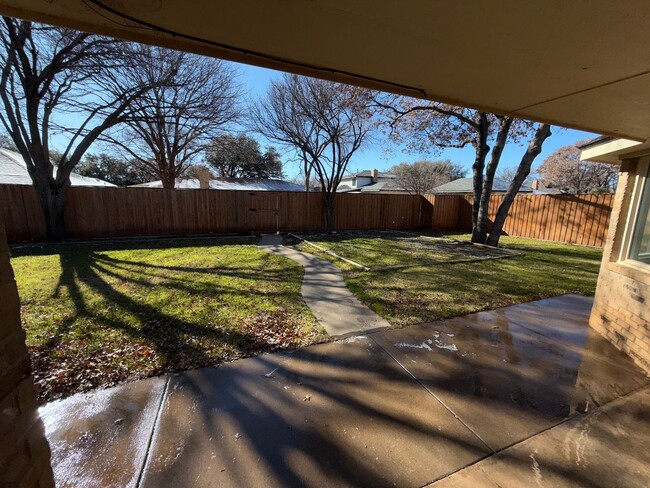 Building Photo - 4 Bed/3 Bath Beauty in Frenship ISD