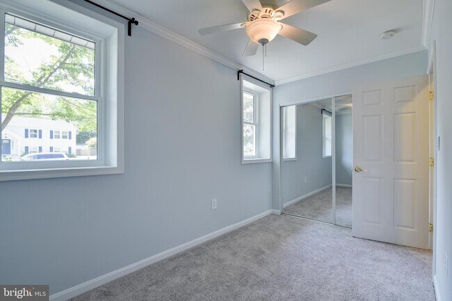 Building Photo - 618 Worchester St