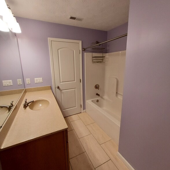 First hall bath - 1238 Freedom Pt