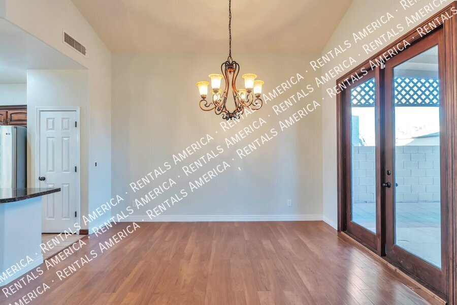 Building Photo - 8509 S Camino Bengala