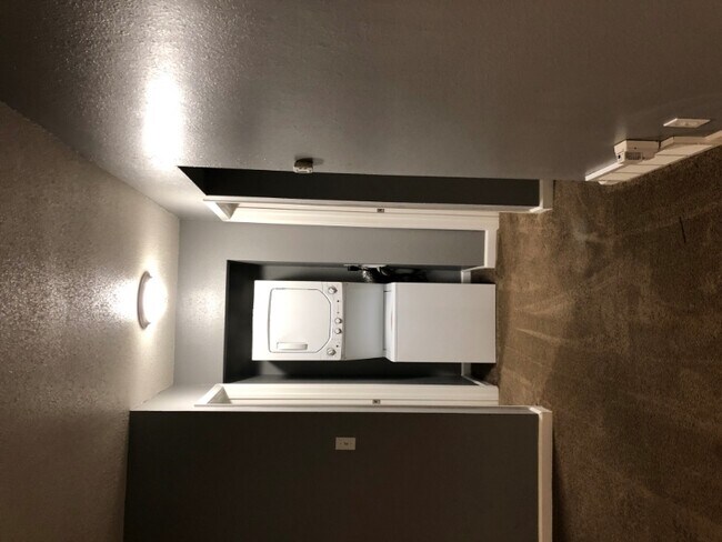 Building Photo - 3108 N 51st Terrace