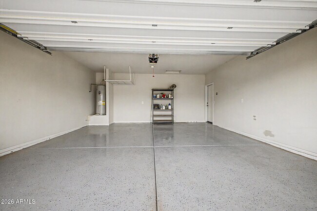 Building Photo - 1302 W Raymond Ave