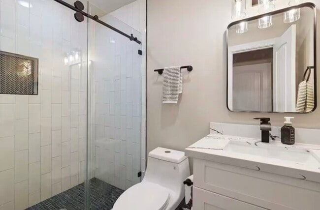 Building Photo - 2406 Truxillo St