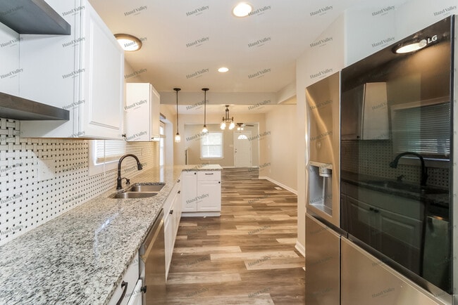 Building Photo - 3709 E 36th St