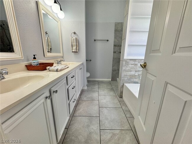 Building Photo - 216 Chiquis Ct