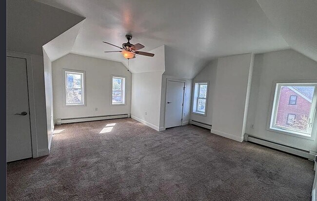 Building Photo - 69 E Goepp St