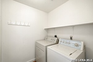 Building Photo - 8942 Kenton Ct