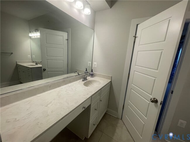 Building Photo - 2630 Lassen Pl