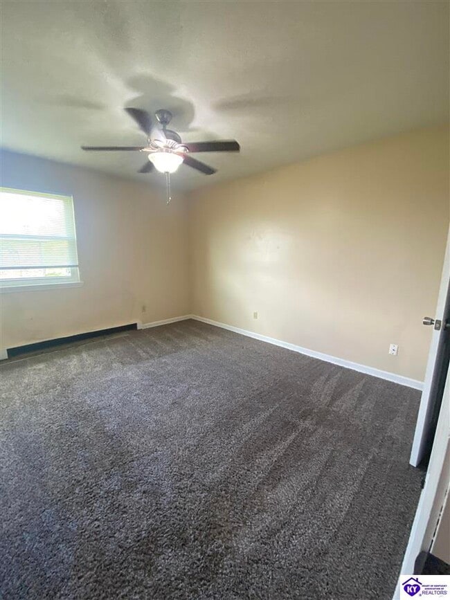 Building Photo - 501 Independence Ct