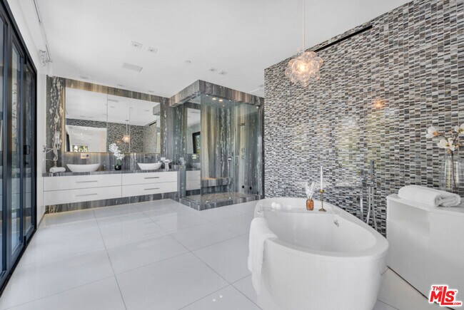 Building Photo - 23136 Park Contessa