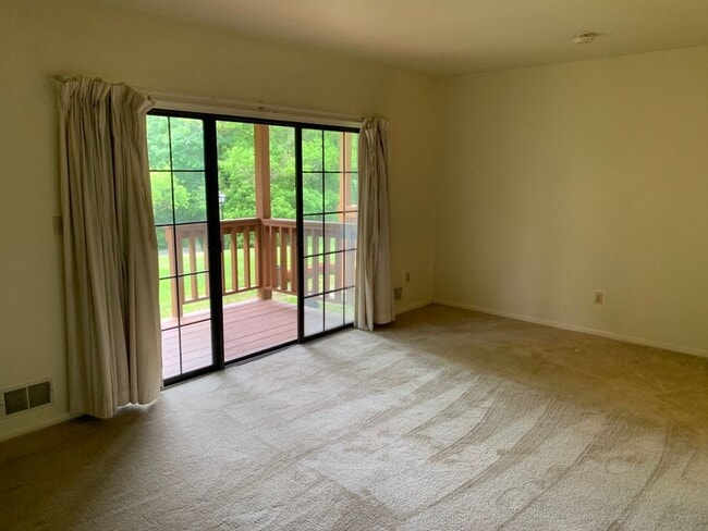 Building Photo - Welcome to River Woods!