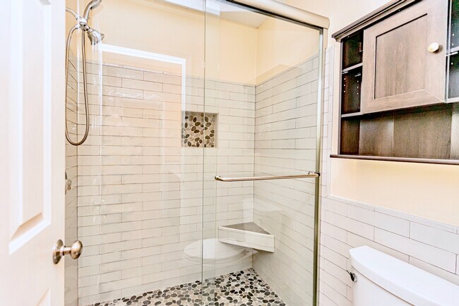 Building Photo - 1403 Wenwood Ct