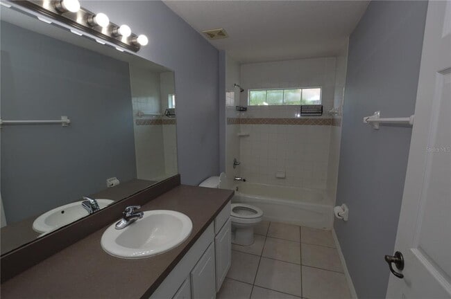 Building Photo - 42 Farmsworth Dr